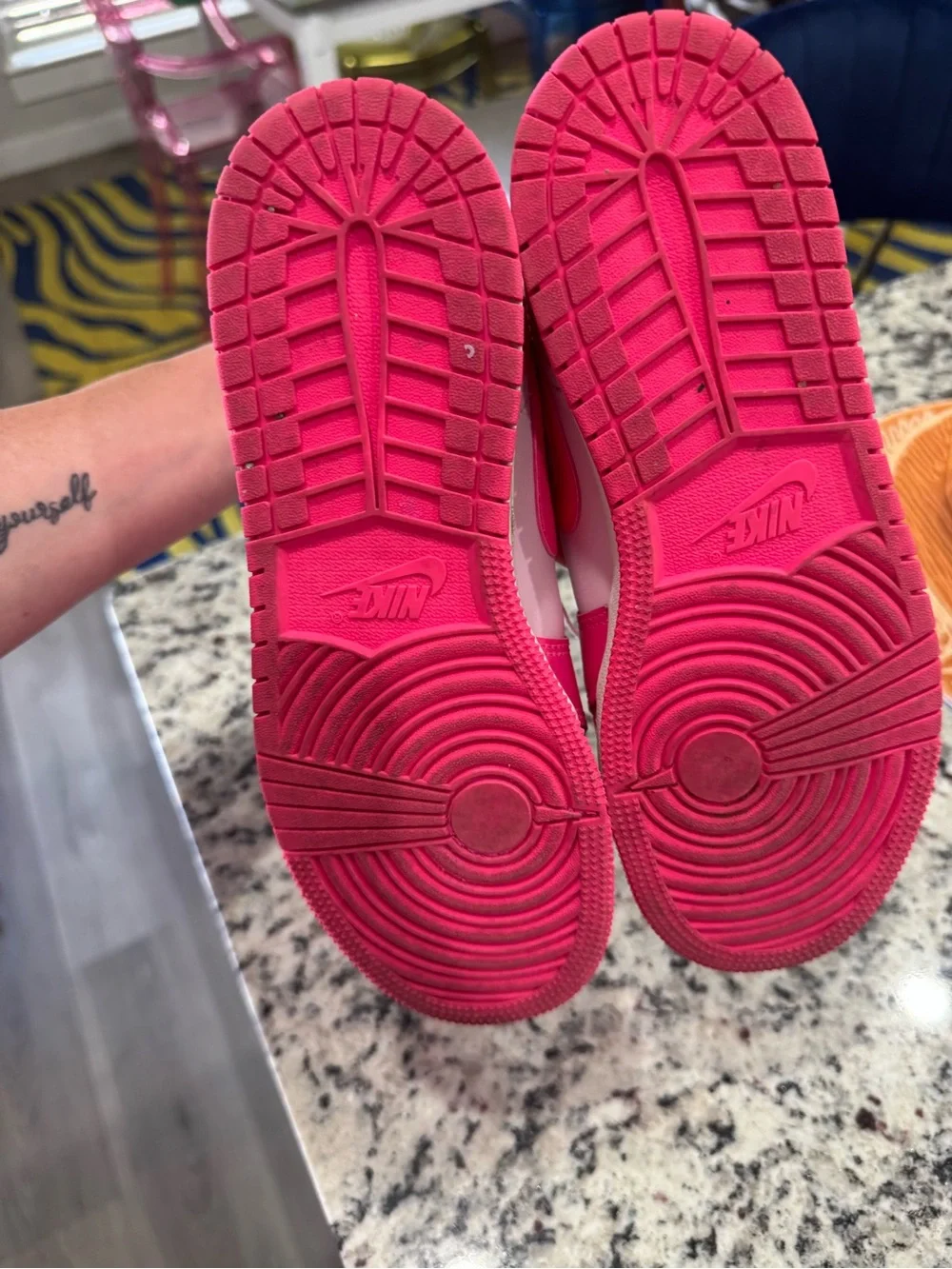 Nike size neon